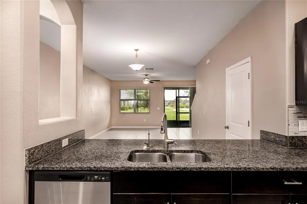724 ROYAL EMPRESS DRIVE Ruskin, FL 33570