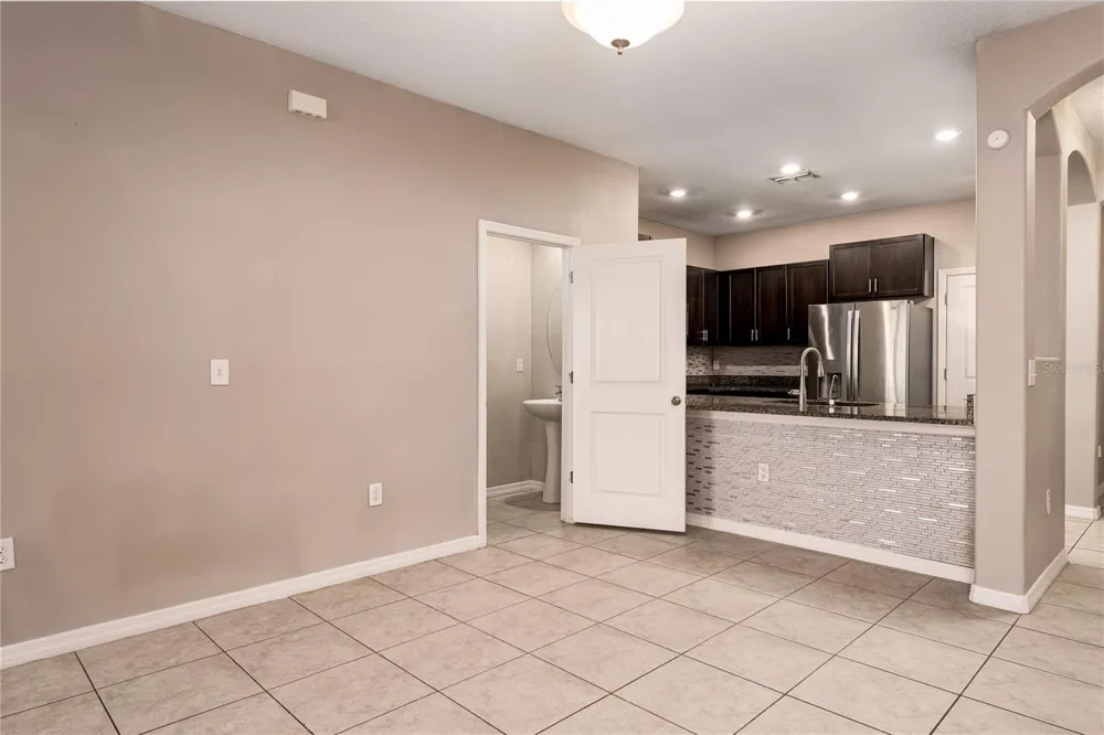 724 ROYAL EMPRESS DRIVE Ruskin, FL 33570