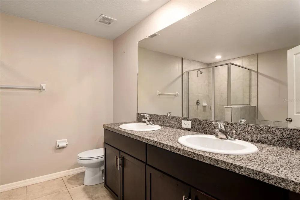 724 ROYAL EMPRESS DRIVE Ruskin, FL 33570