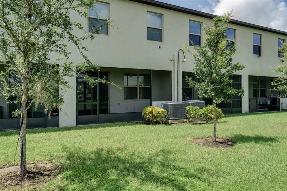 724 ROYAL EMPRESS DRIVE Ruskin, FL 33570