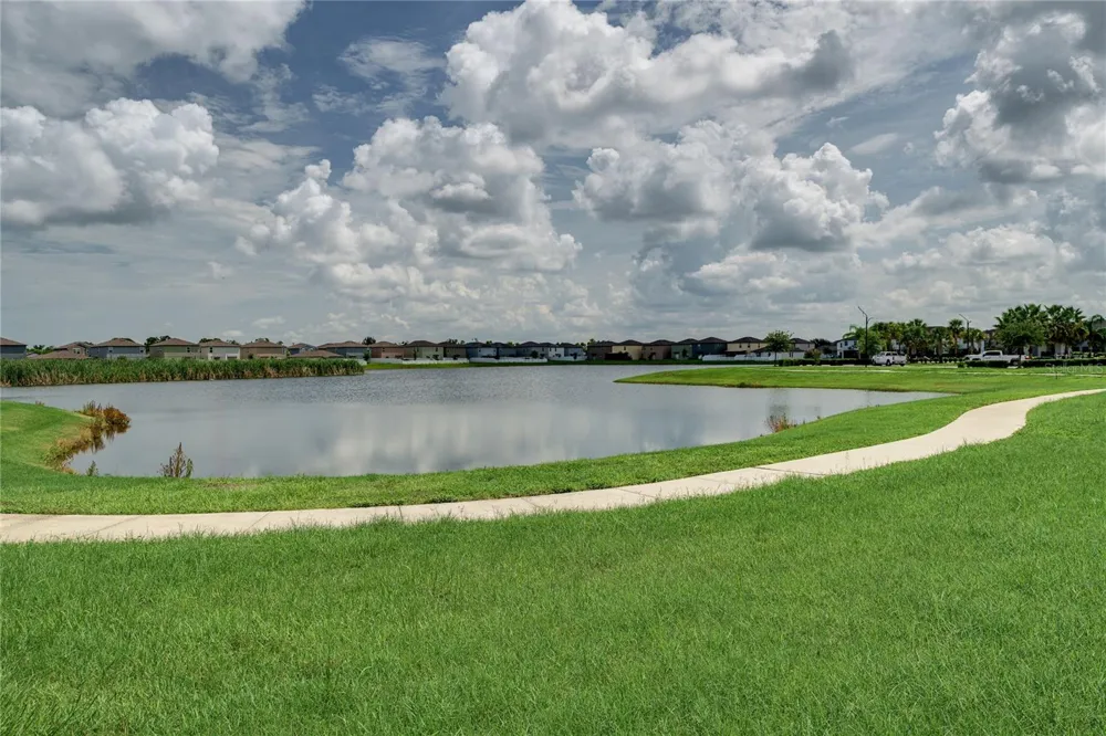 724 ROYAL EMPRESS DRIVE Ruskin, FL 33570