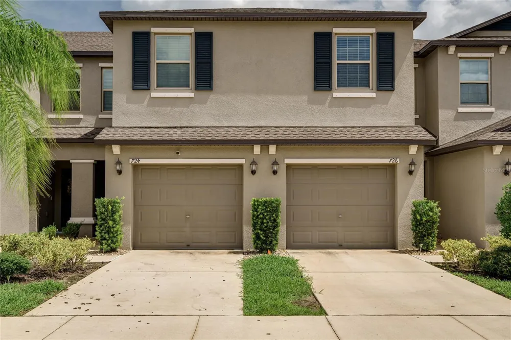 724 ROYAL EMPRESS DRIVE Ruskin, FL 33570