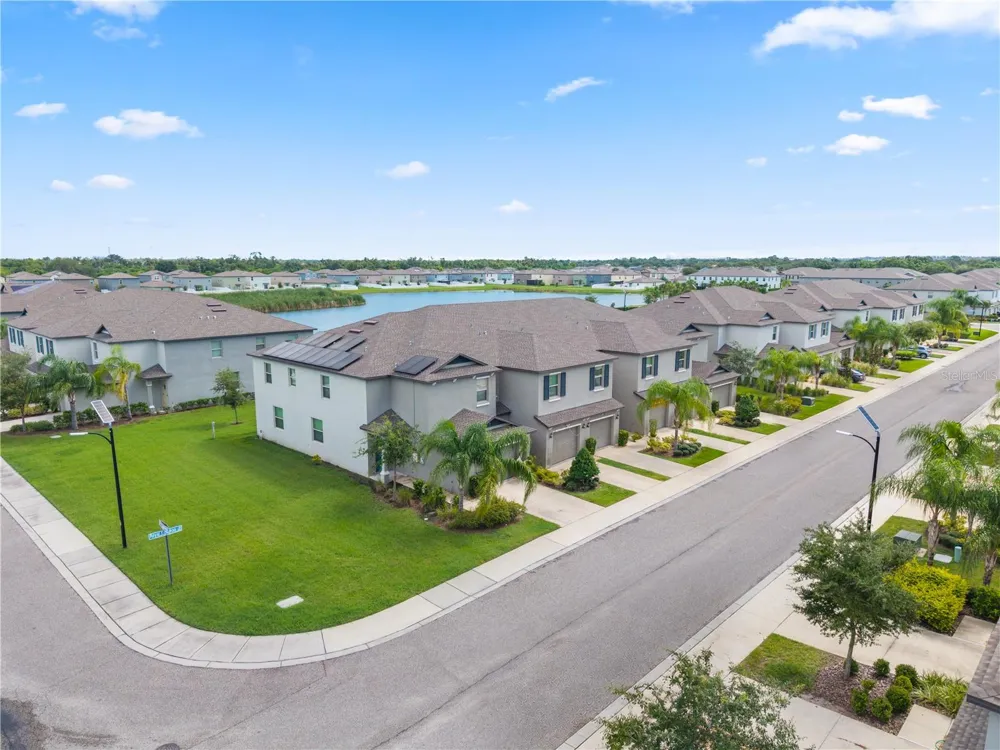 724 ROYAL EMPRESS DRIVE Ruskin, FL 33570