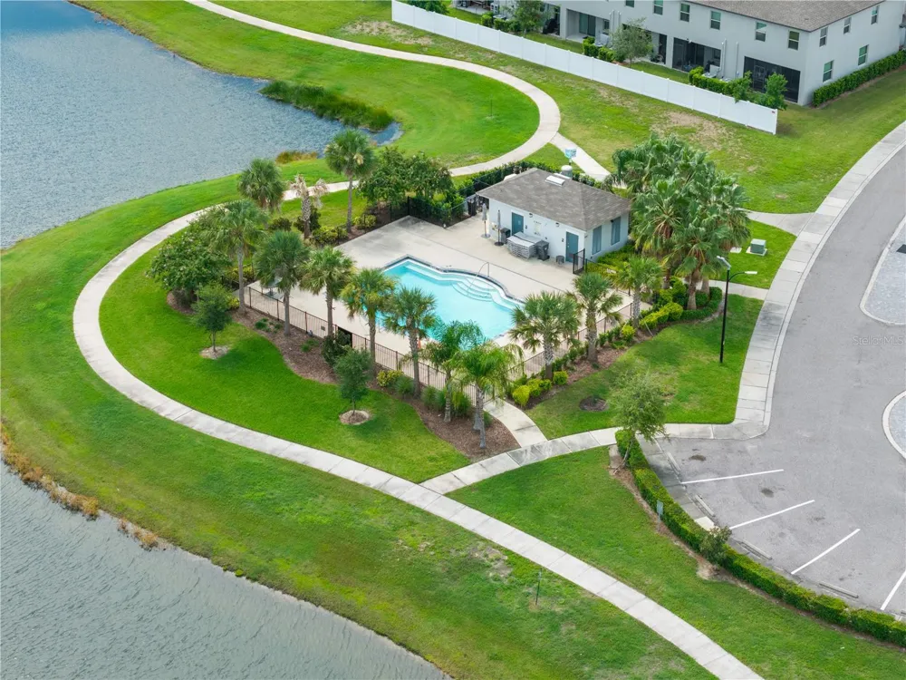 724 ROYAL EMPRESS DRIVE Ruskin, FL 33570