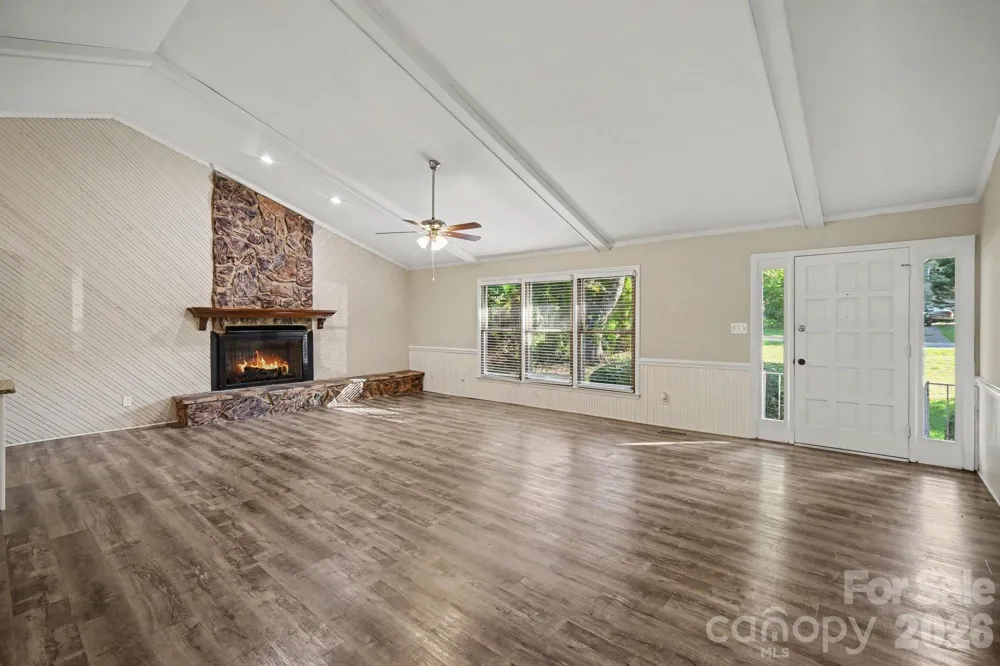 105 Windsong Court Gastonia, NC 28056