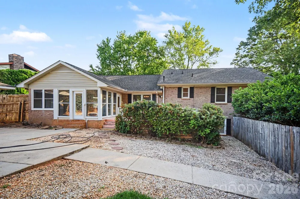 105 Windsong Court Gastonia, NC 28056