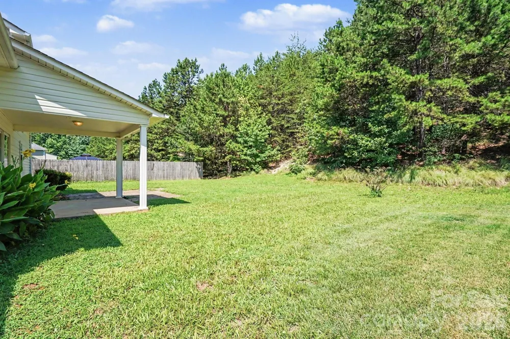 3948 Newhall Drive NW Conover, NC 28601