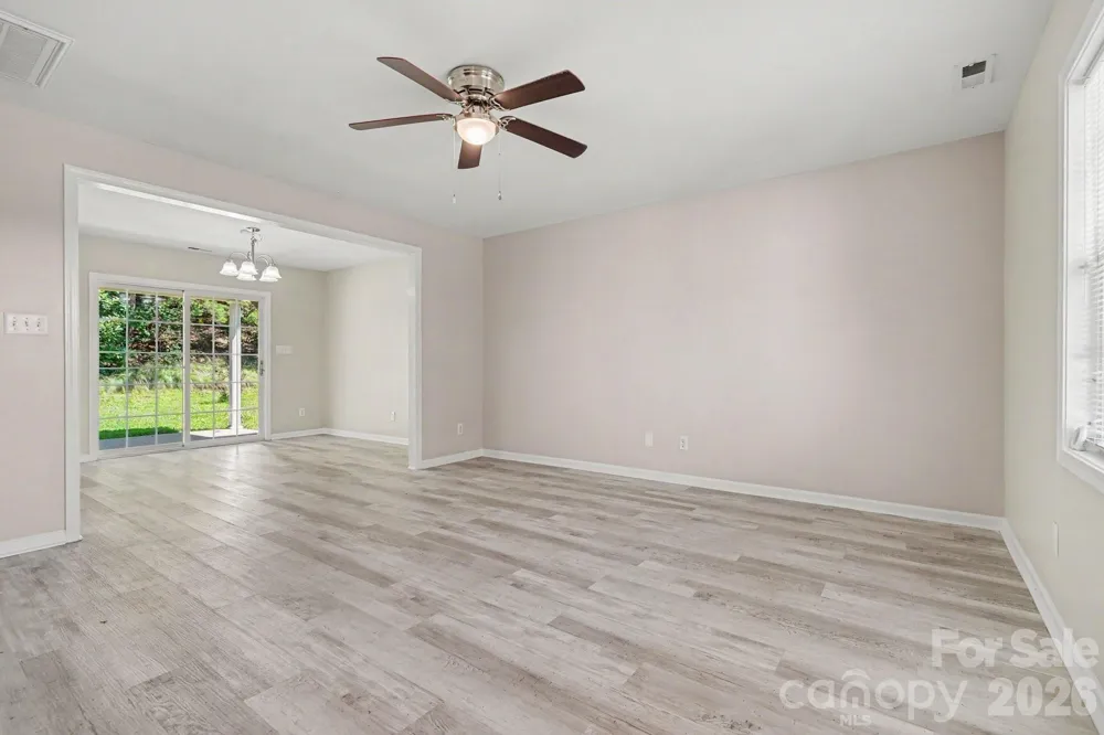 3948 Newhall Drive NW Conover, NC 28601