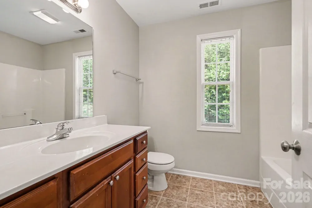 3948 Newhall Drive NW Conover, NC 28601