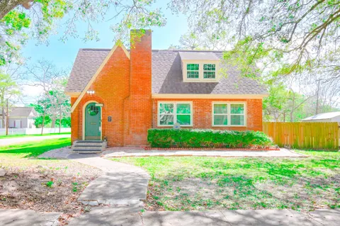 2801 Avenue I