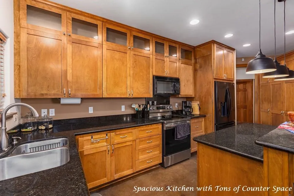 801 Caspers Cove Hudson, TX 75904