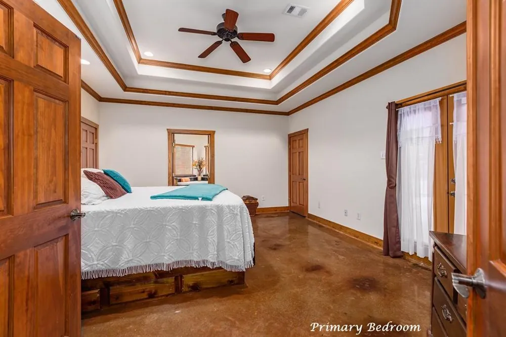 801 Caspers Cove Hudson, TX 75904