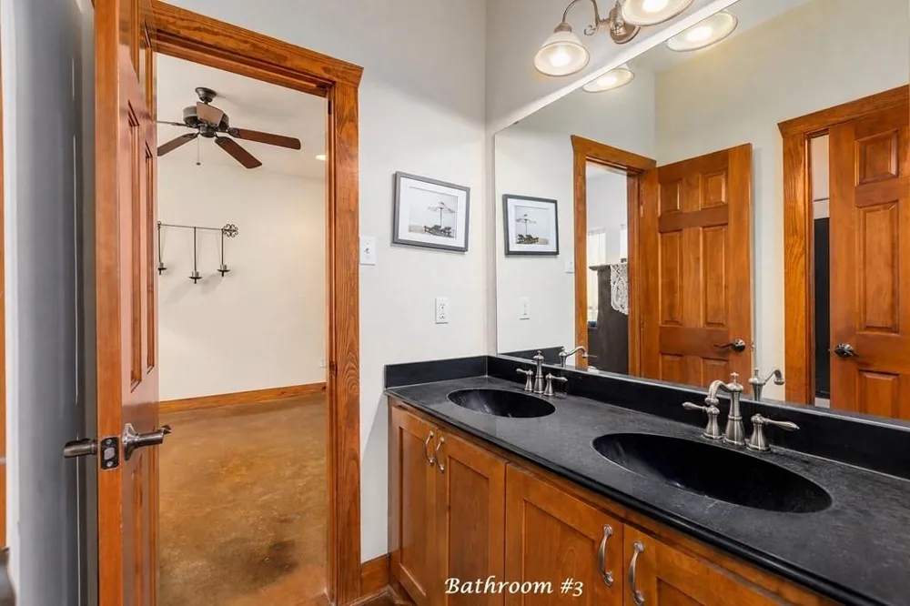 801 Caspers Cove Hudson, TX 75904