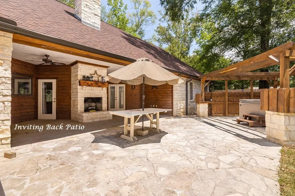 801 Caspers Cove Hudson, TX 75904