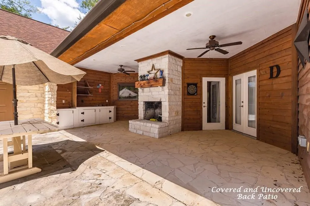 801 Caspers Cove Hudson, TX 75904
