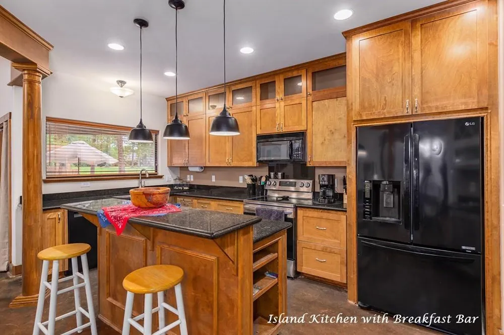 801 Caspers Cove Hudson, TX 75904