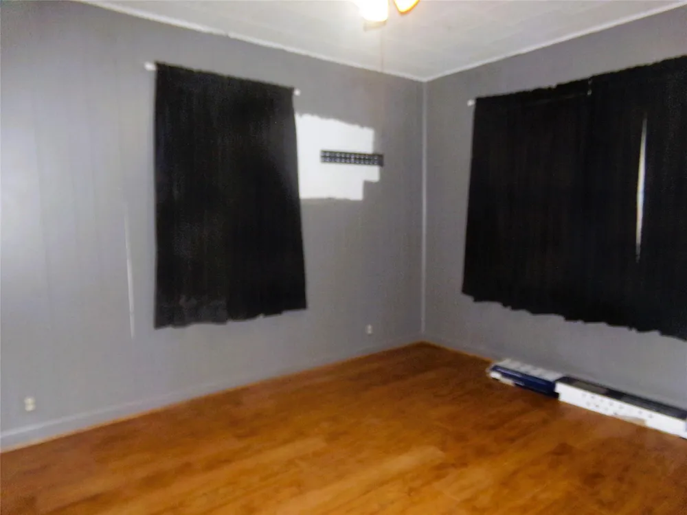 402 Summit Street Weimar, TX 78962