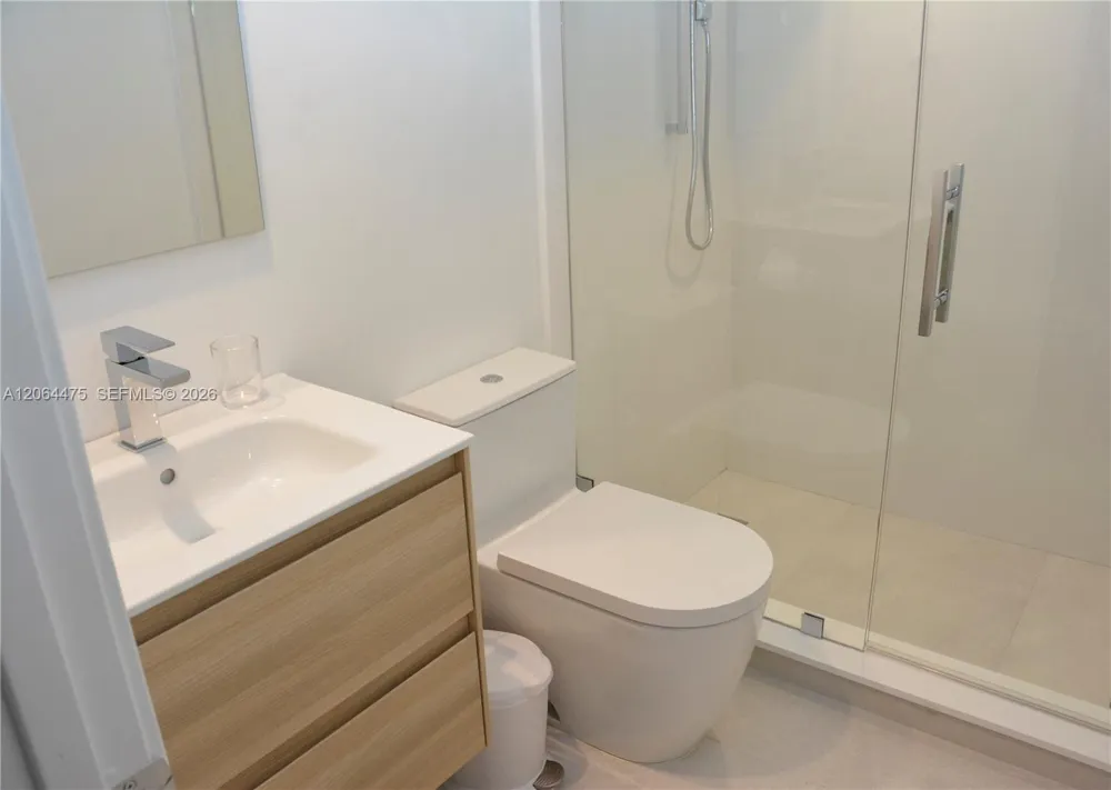 177 Ocean Lane Dr #713 Key Biscayne, FL 33149