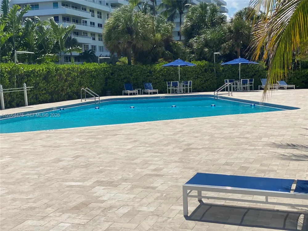 177 Ocean Lane Dr #713 Key Biscayne, FL 33149