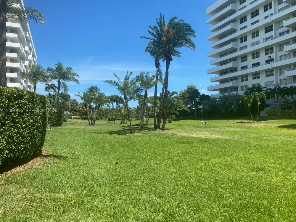 177 Ocean Lane Dr #713 Key Biscayne, FL 33149