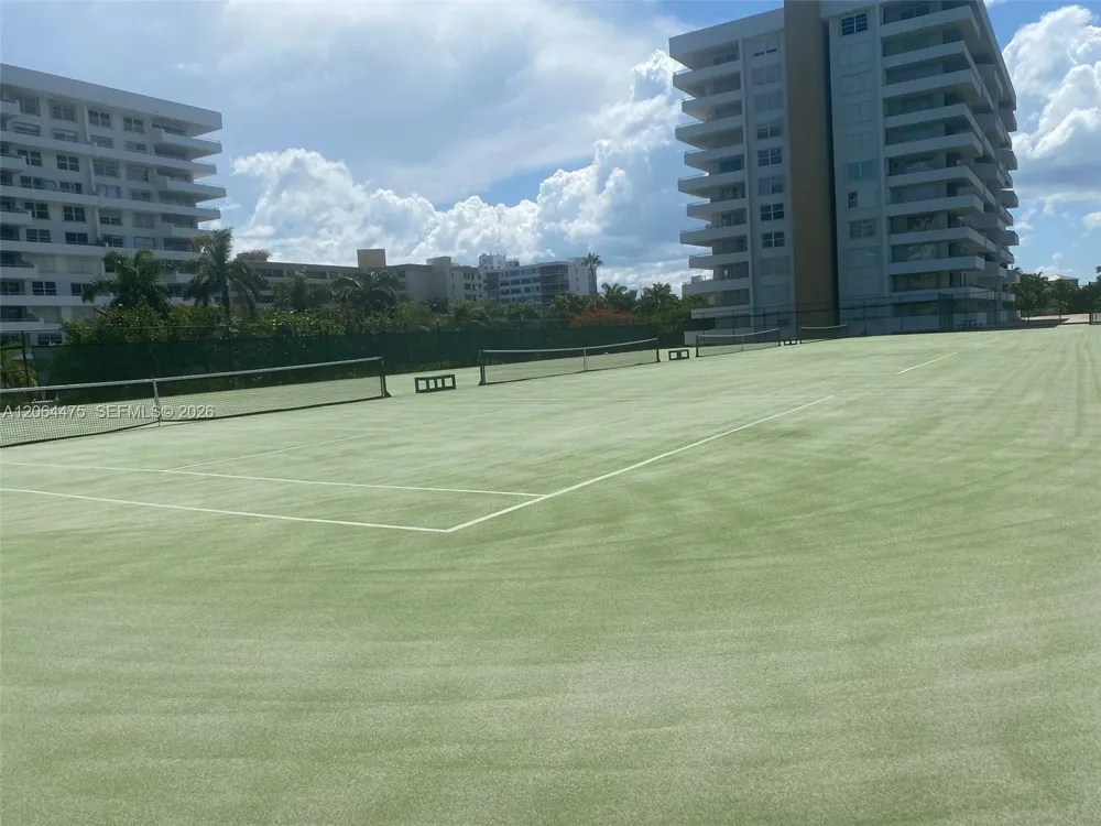 177 Ocean Lane Dr #713 Key Biscayne, FL 33149