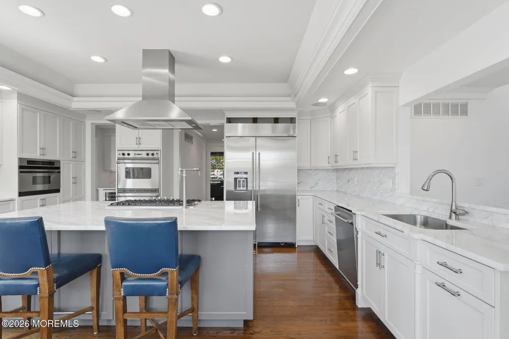 13 Rivers Edge Drive Rumson, NJ 07760