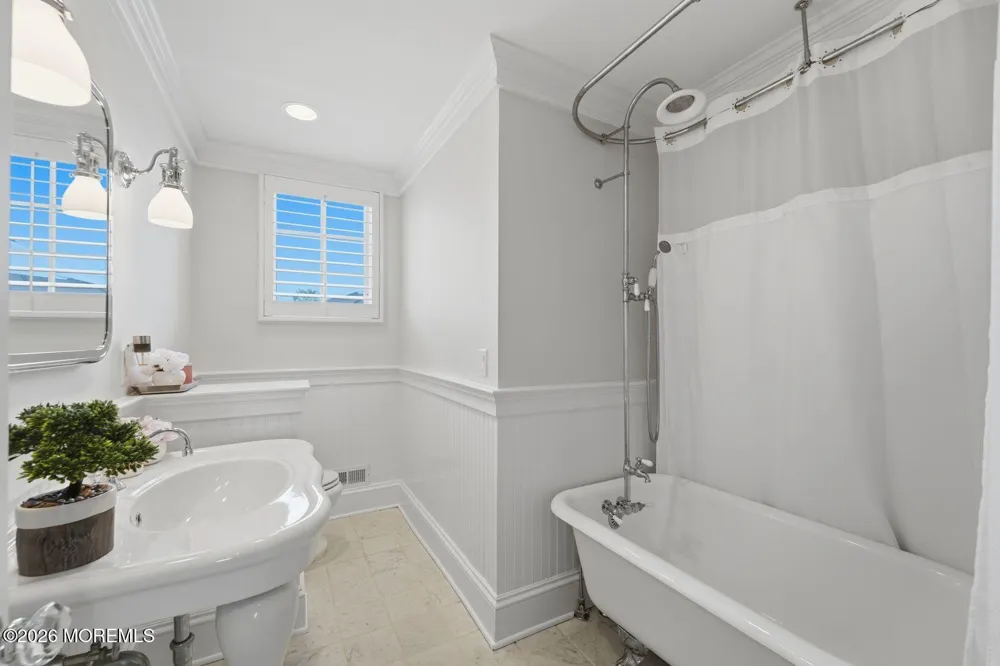 13 Rivers Edge Drive Rumson, NJ 07760