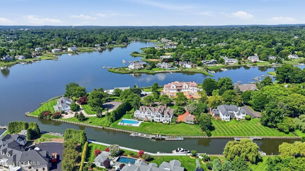 13 Rivers Edge Drive Rumson, NJ 07760