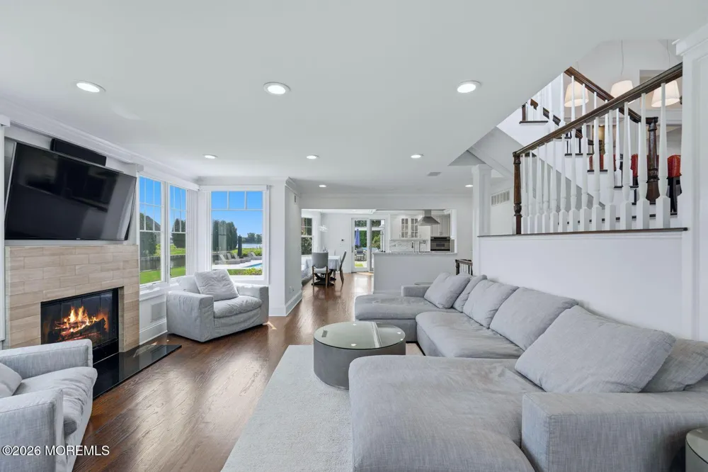 13 Rivers Edge Drive Rumson, NJ 07760