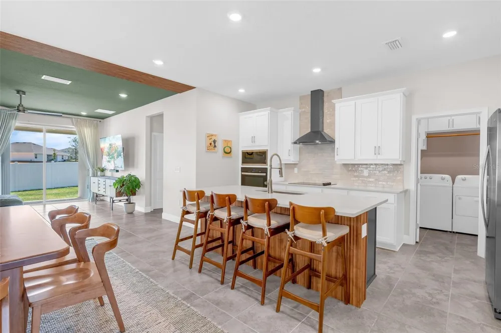 2019 SUNSHINE PEAK DRIVE Minneola, FL 34715