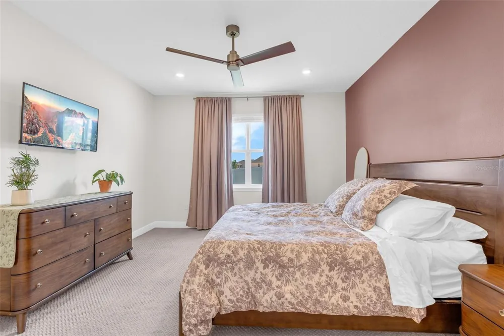 2019 SUNSHINE PEAK DRIVE Minneola, FL 34715