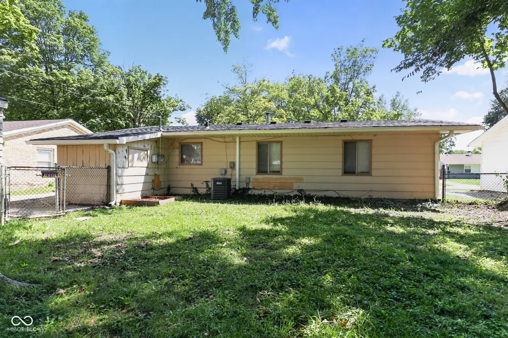 410 W Janet Drive Brownsburg, IN 46112