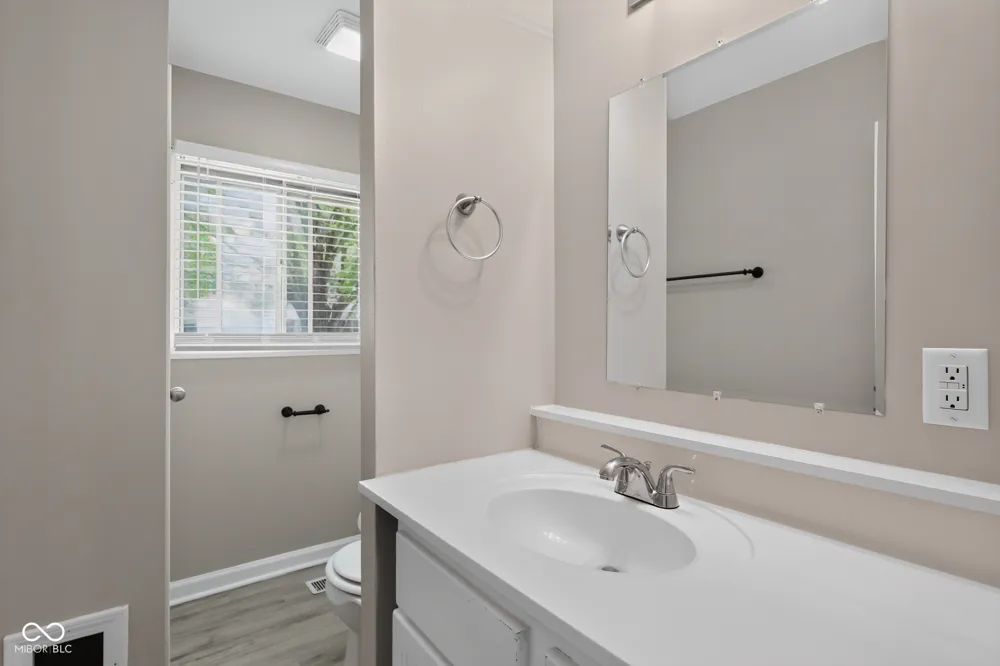 410 W Janet Drive Brownsburg, IN 46112