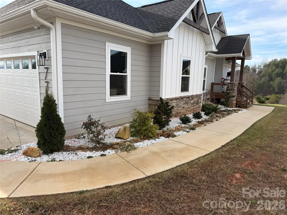 77 Horizon Way Alexander, NC 28701