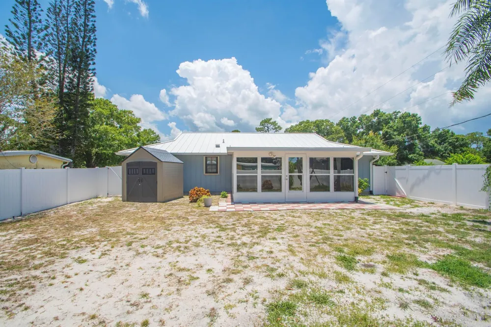 7590 58TH COURT Vero Beach, FL 32967