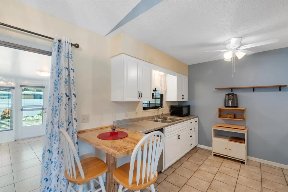 7590 58TH COURT Vero Beach, FL 32967