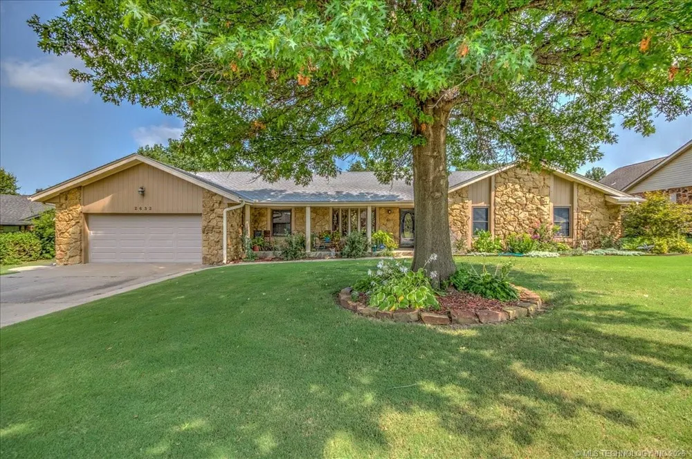 2632 Williamsburg Street Bartlesville, OK 74006