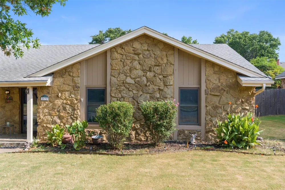 2632 Williamsburg Street Bartlesville, OK 74006