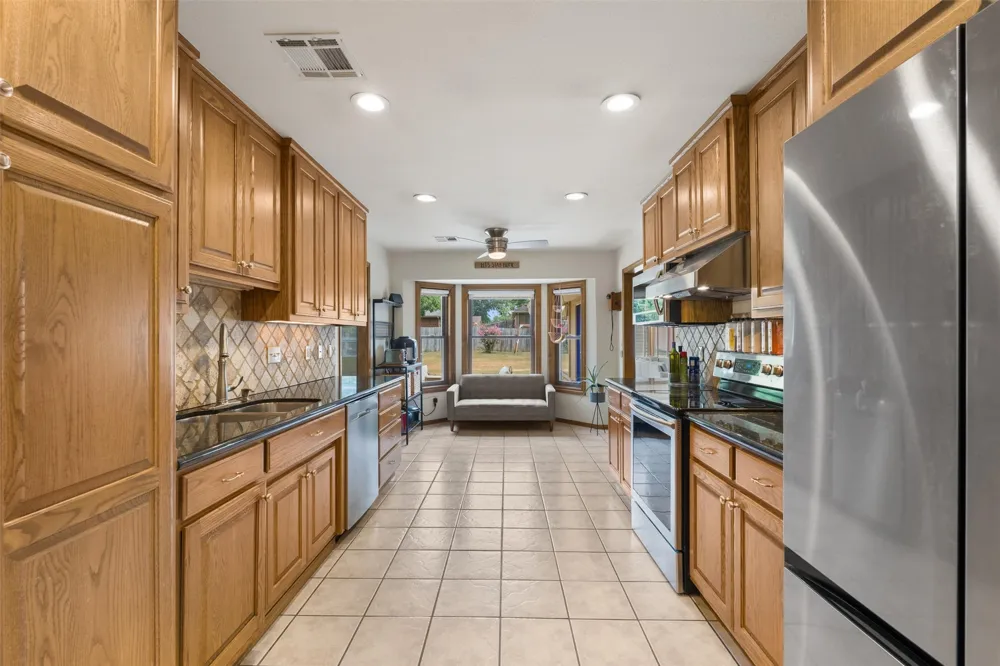2632 Williamsburg Street Bartlesville, OK 74006