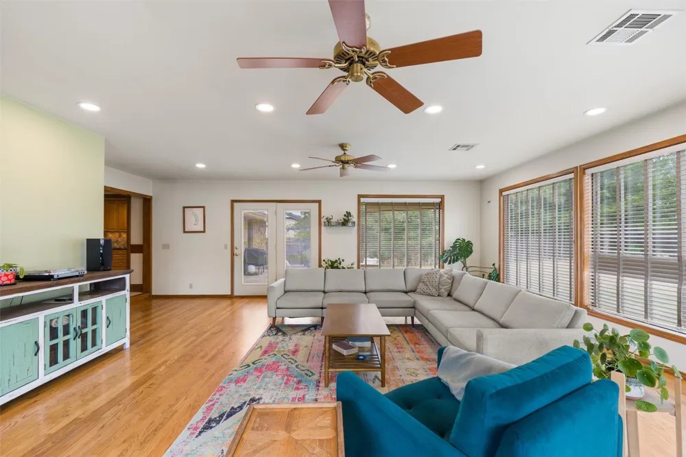 2632 Williamsburg Street Bartlesville, OK 74006