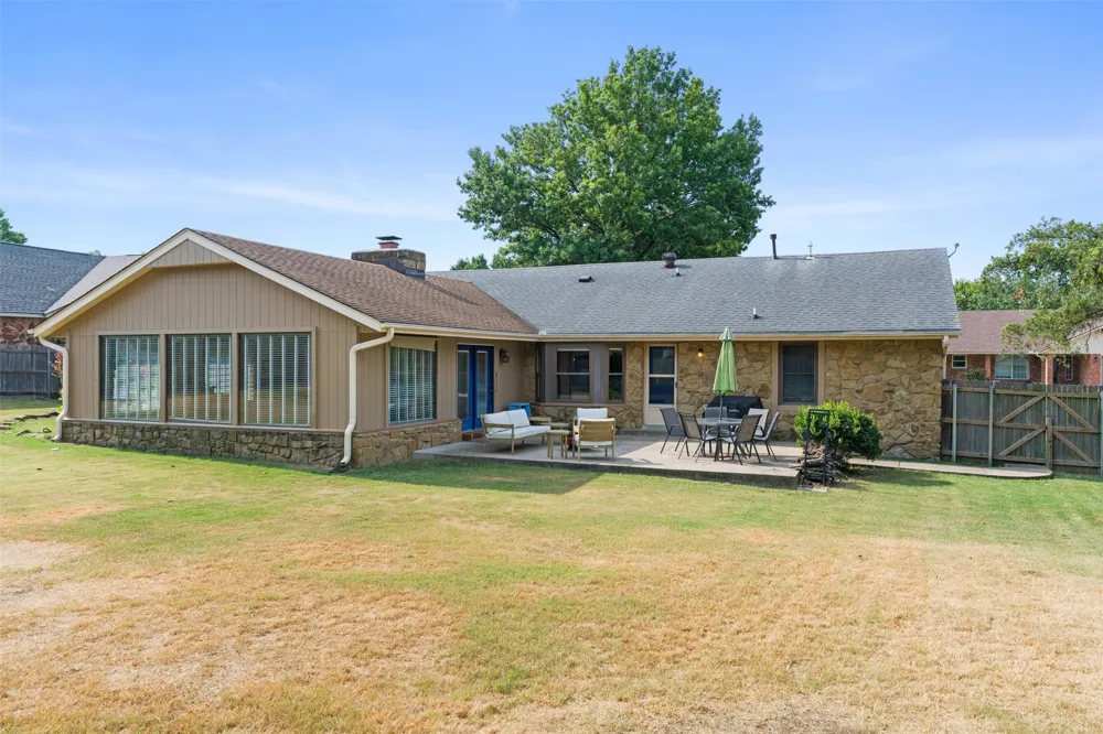 2632 Williamsburg Street Bartlesville, OK 74006