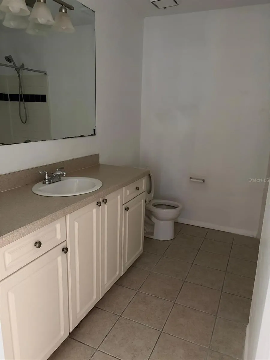 1218 BERMUDA LAKES LANE #104 Kissimmee, FL 34741