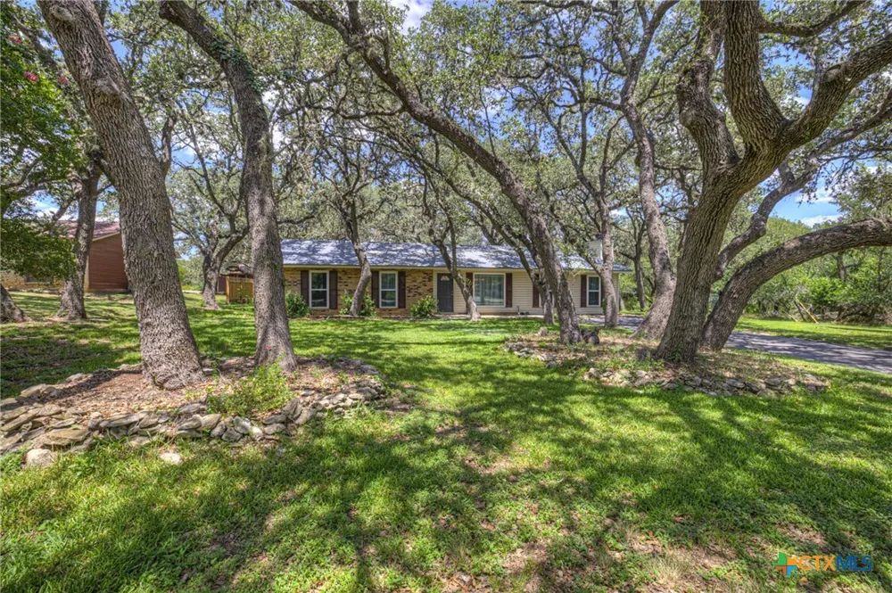 208 Reimer Avenue San Marcos, TX 78666