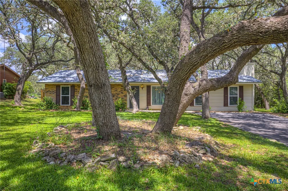 208 Reimer Avenue San Marcos, TX 78666