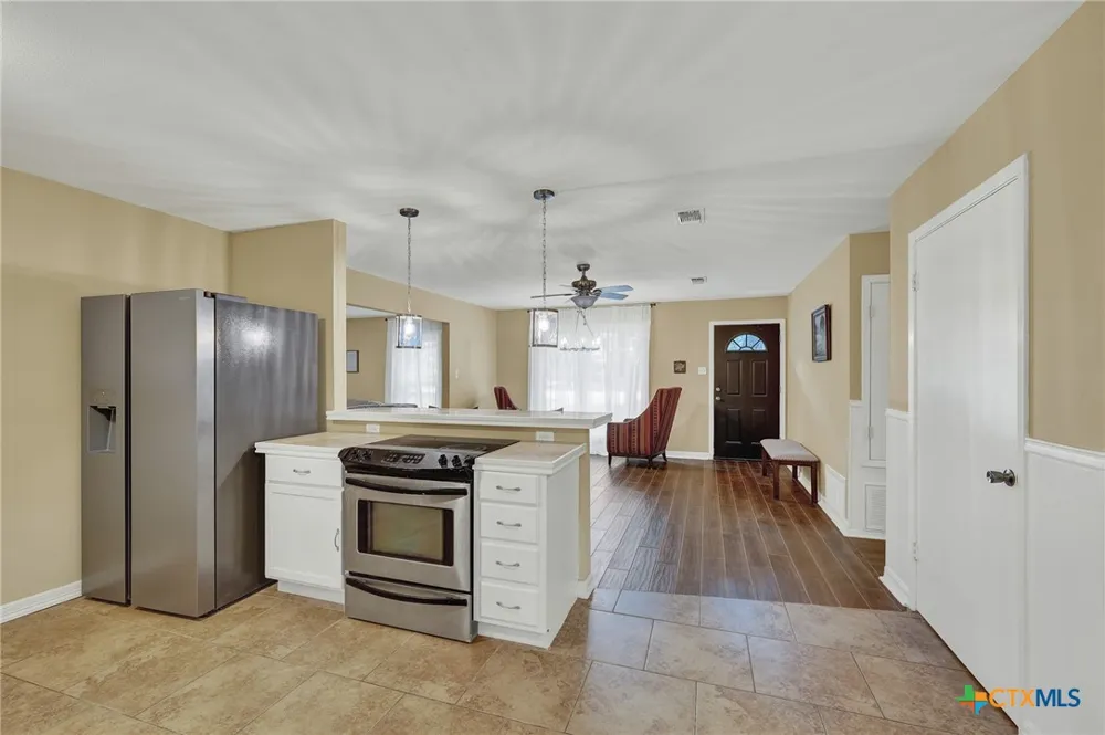 208 Reimer Avenue San Marcos, TX 78666