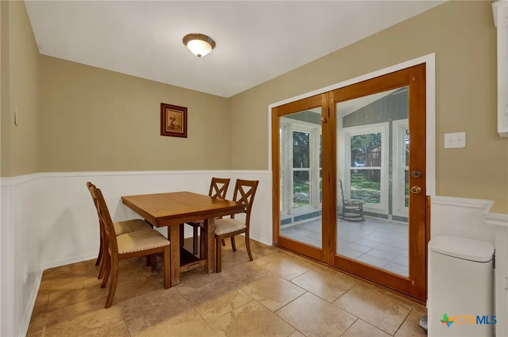 208 Reimer Avenue San Marcos, TX 78666