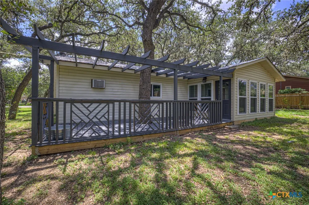 208 Reimer Avenue San Marcos, TX 78666
