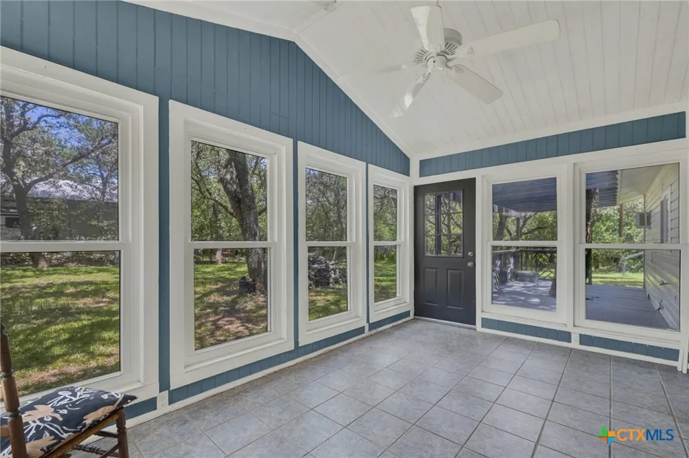 208 Reimer Avenue San Marcos, TX 78666