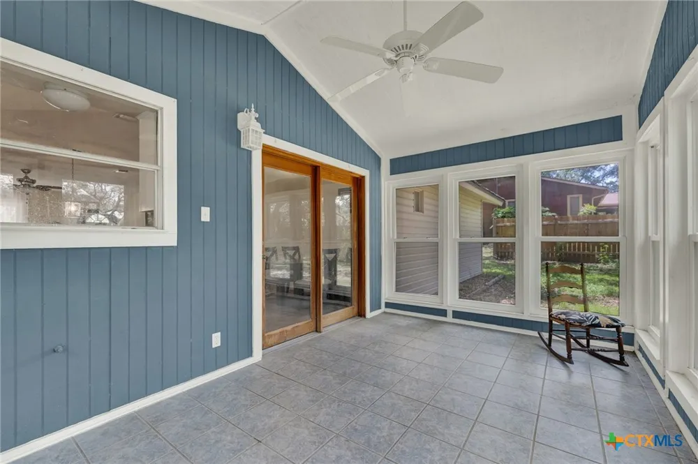 208 Reimer Avenue San Marcos, TX 78666