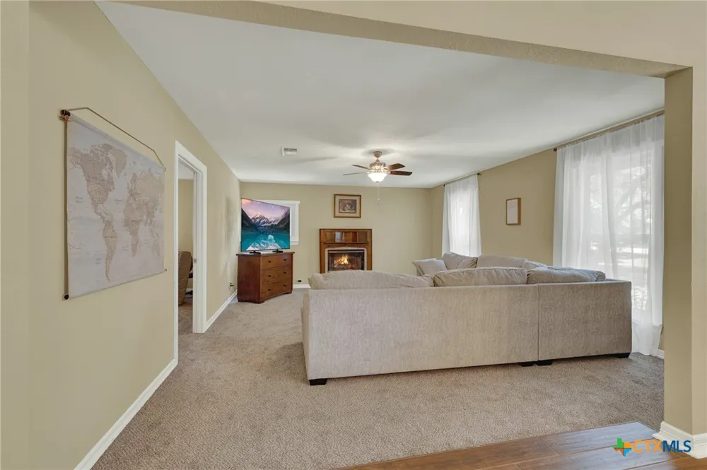 208 Reimer Avenue San Marcos, TX 78666